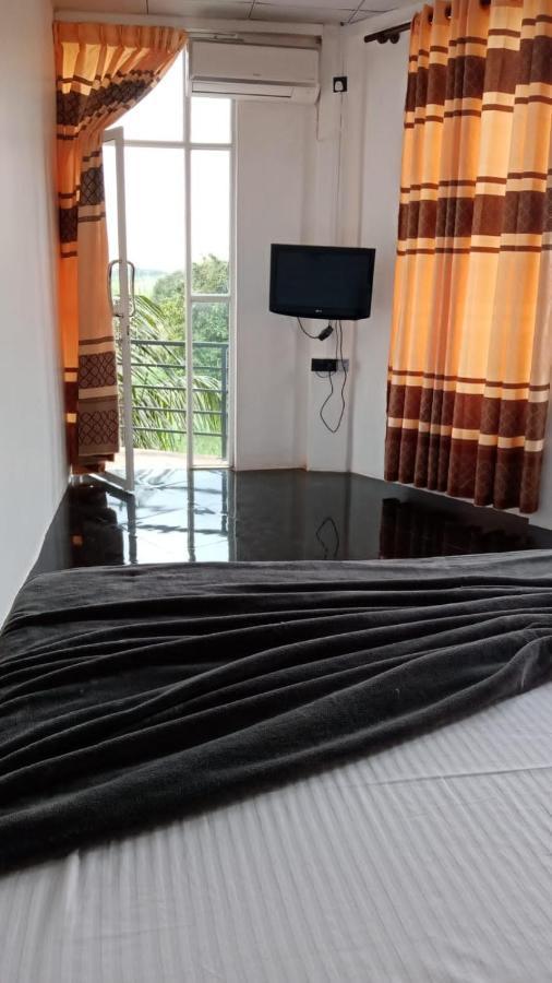 Air Vision 98 Hotel Katunayaka Luaran gambar