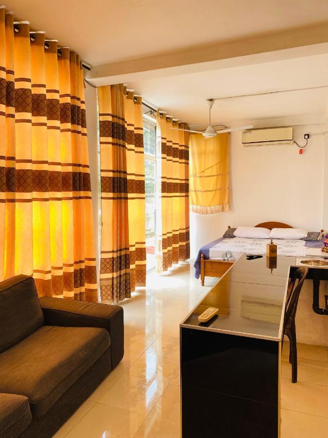 Air Vision 98 Hotel Katunayaka Luaran gambar
